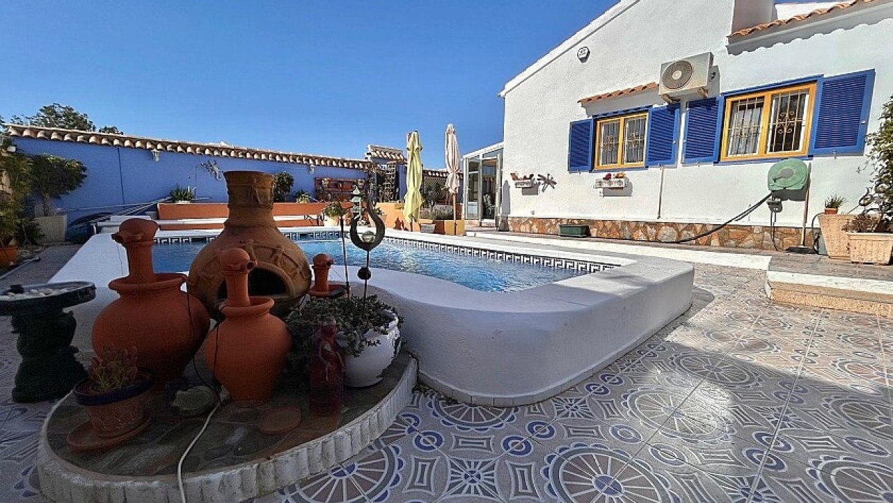Resale - Villa - Orihuela Costa - Playa Flamenca
