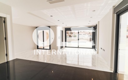 Новое здание - Villa - Orihuela Costa - Punta Prima