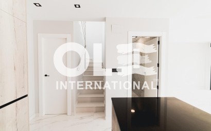 Новое здание - Villa - Orihuela Costa - Punta Prima