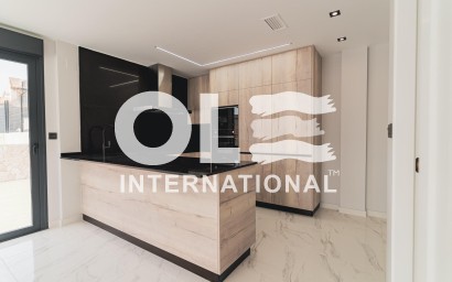 Новое здание - Villa - Orihuela Costa - Punta Prima