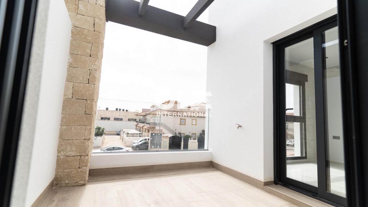 Новое здание - Villa - Orihuela Costa - Punta Prima