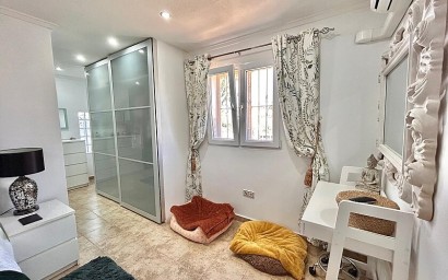 Resale - Villa - Orihuela Costa - Playa Flamenca