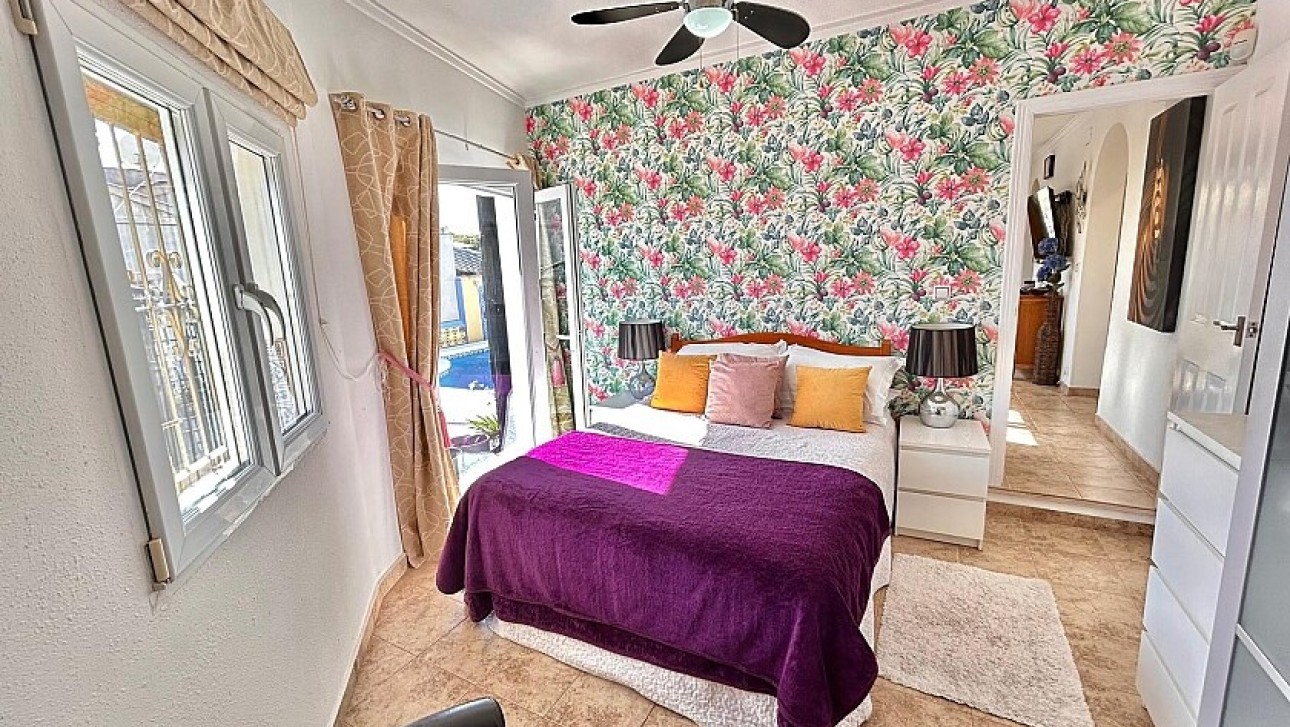 Resale - Villa - Orihuela Costa - Playa Flamenca