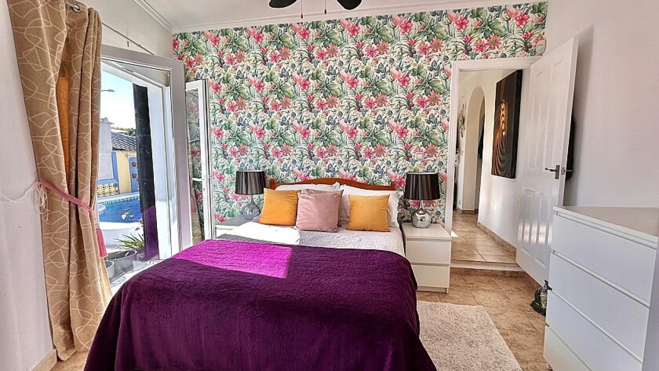 Resale - Villa - Orihuela Costa - Playa Flamenca