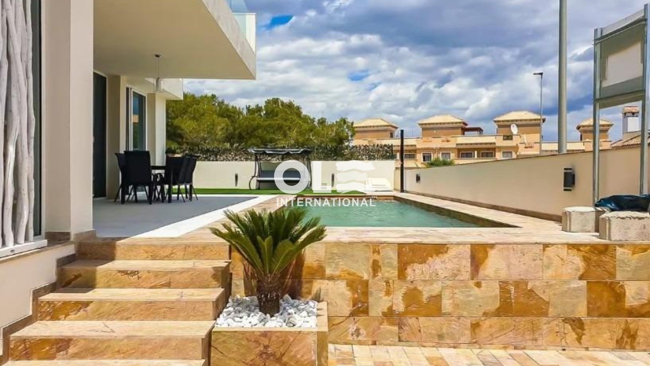 Новое здание - Villa - Orihuela Costa - PAU 26