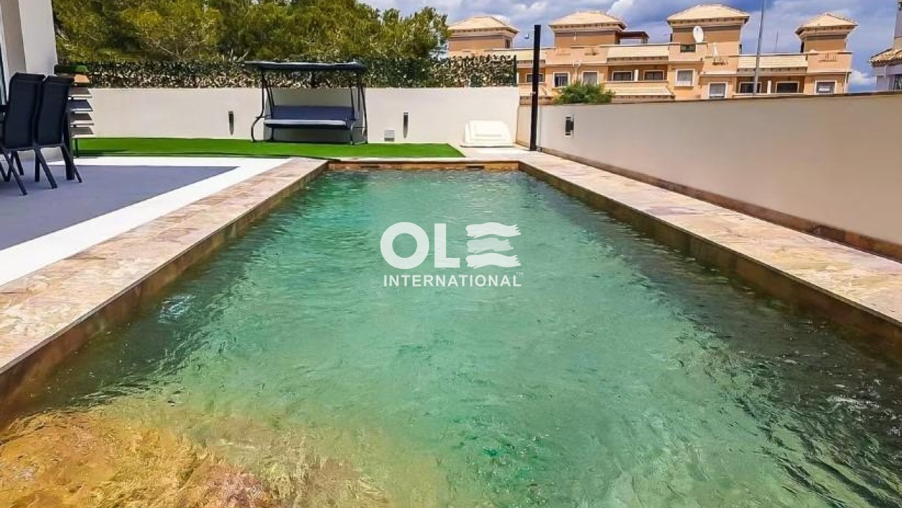 Новое здание - Villa - Orihuela Costa - PAU 26