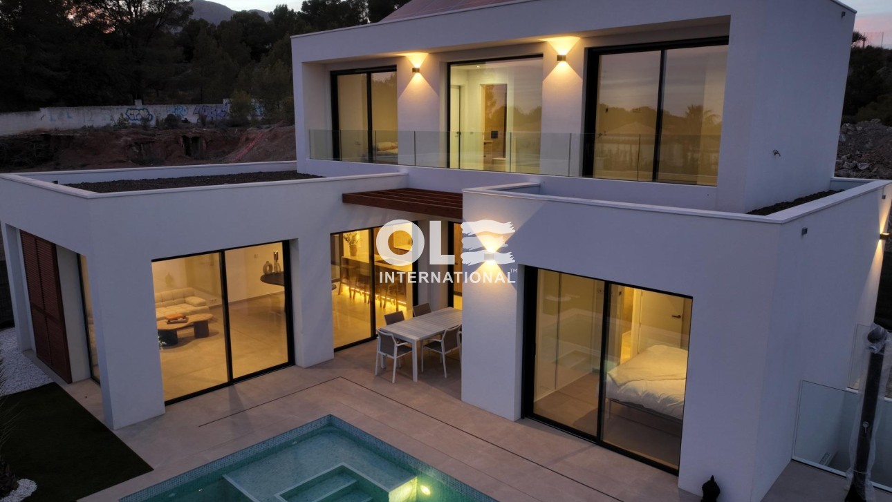 Новое здание - Villa - Alfas del Pí - Escandinavia