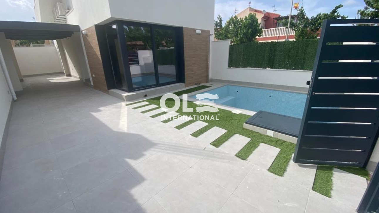 Новое здание - Villa - Los Alcazares - La Concha