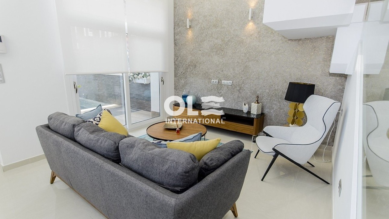Новое здание - Villa - Los Montesinos - La Herrada