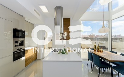 Новое здание - Villa - Los Montesinos - La Herrada