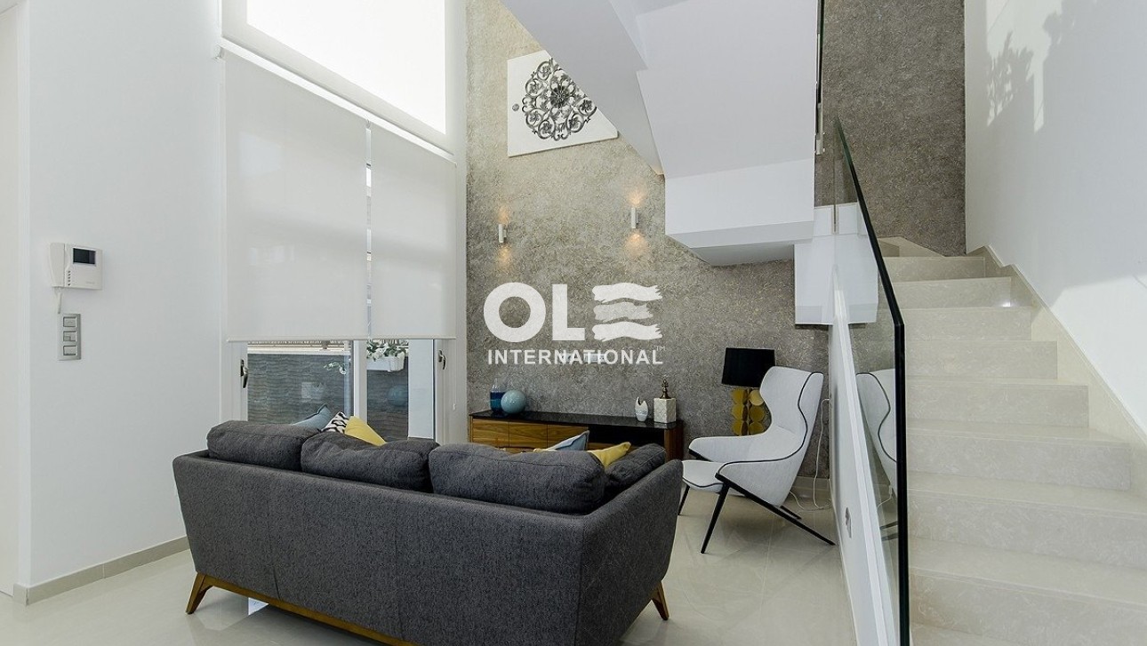 Новое здание - Villa - Los Montesinos - La Herrada