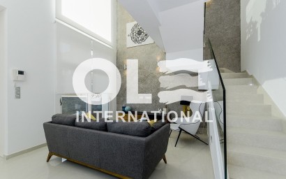 Новое здание - Villa - Los Montesinos - La Herrada