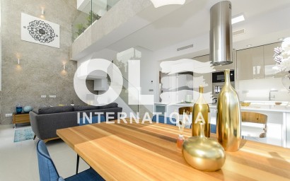 Новое здание - Villa - Los Montesinos - La Herrada