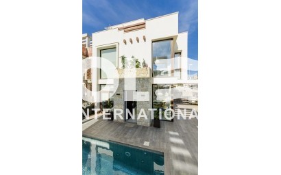 Новое здание - Villa - Los Montesinos - La Herrada