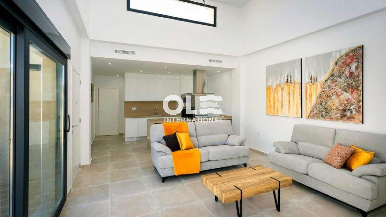 Новое здание - Villa - Daya Nueva - Centro