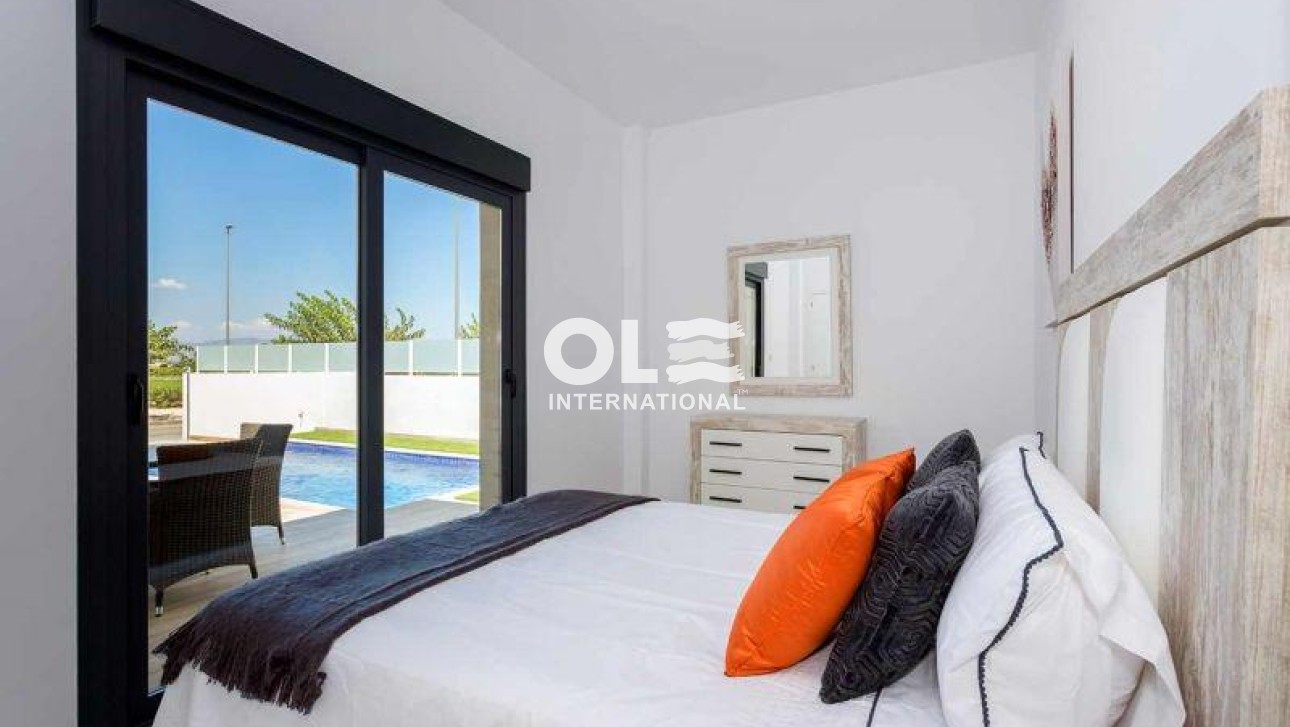 Новое здание - Villa - Daya Nueva - Centro