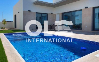 Новое здание - Villa - Daya Nueva - Centro