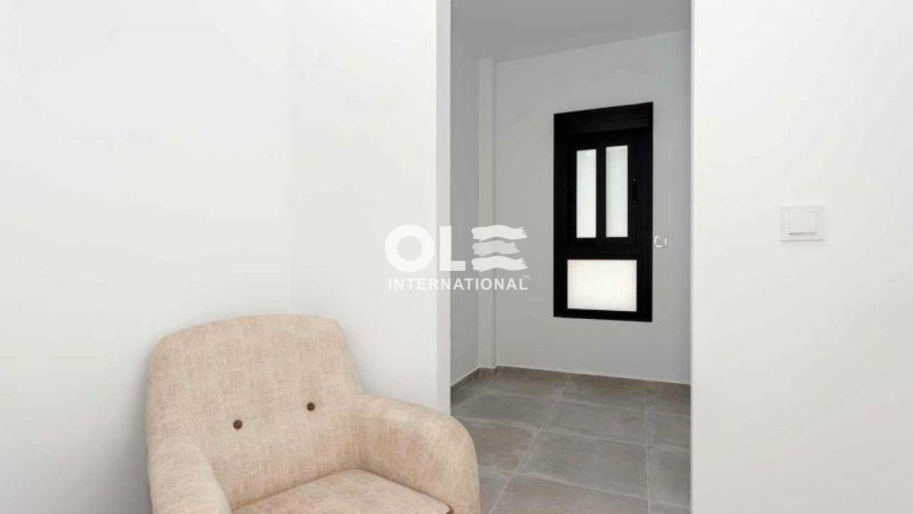 Новое здание - Villa - Daya Nueva - Centro