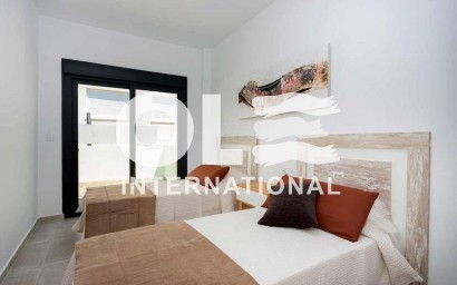 Новое здание - Villa - Daya Nueva - Centro