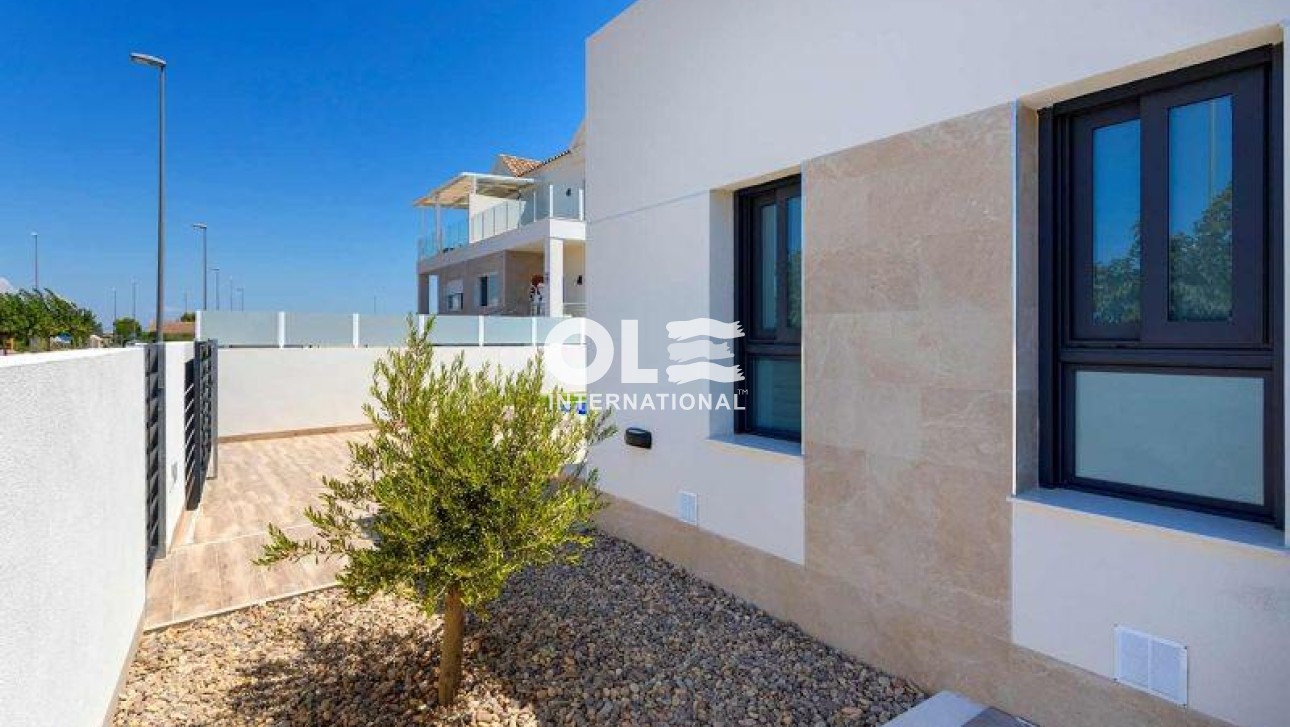 Новое здание - Villa - Daya Nueva - Centro