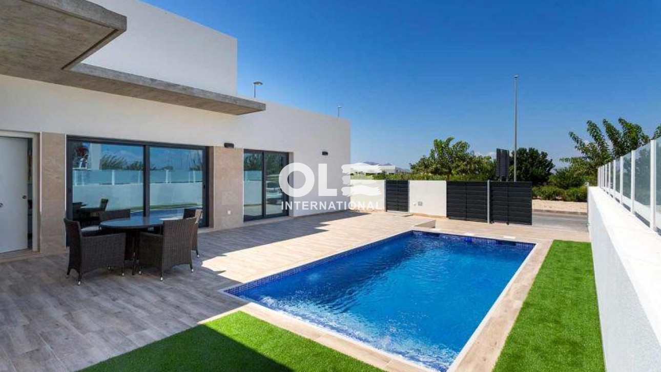 Новое здание - Villa - Daya Nueva - Centro