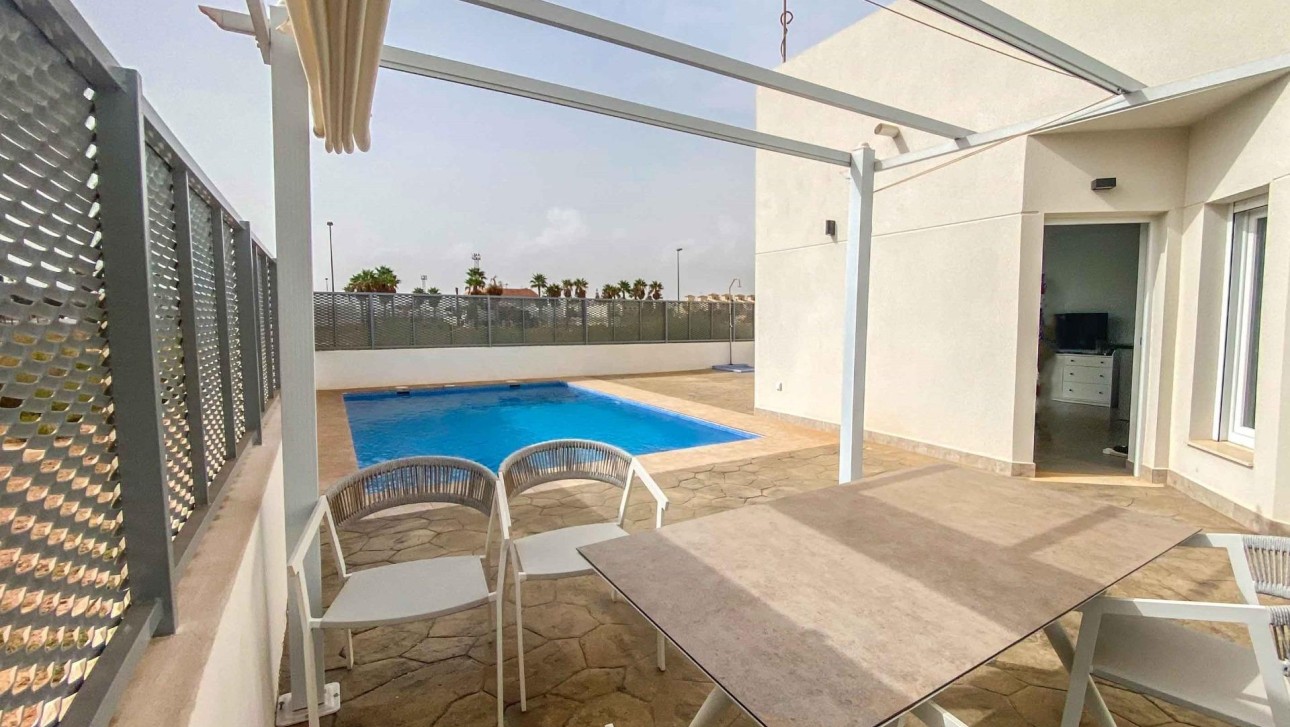 Obra nueva - Villa - Los Alcazares - Serena Golf