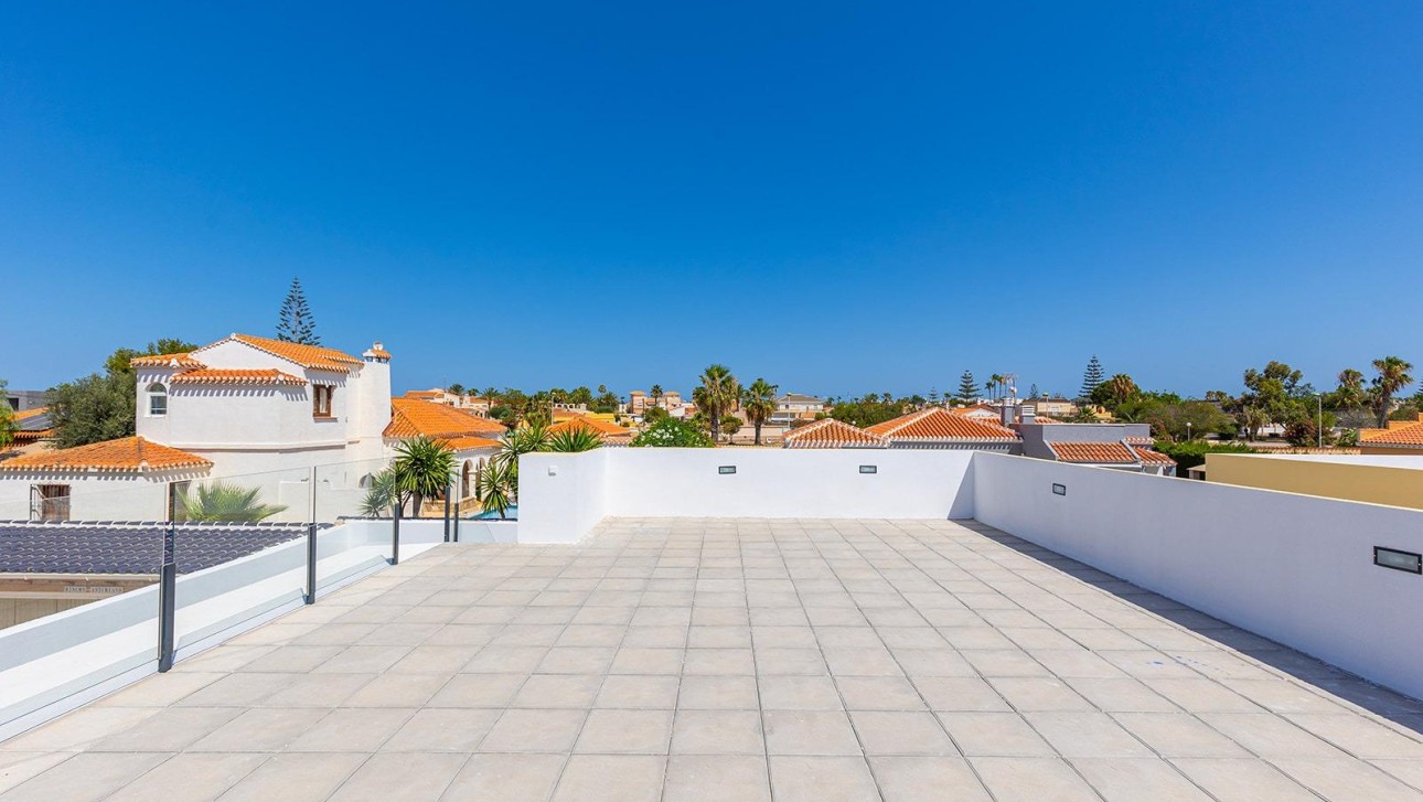 Новое здание - Villa - Torrevieja - Los Balcones