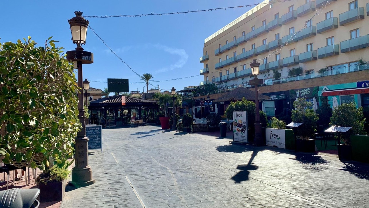 Новое здание - Villa - Los Alcazares - Playa la Atascadera
