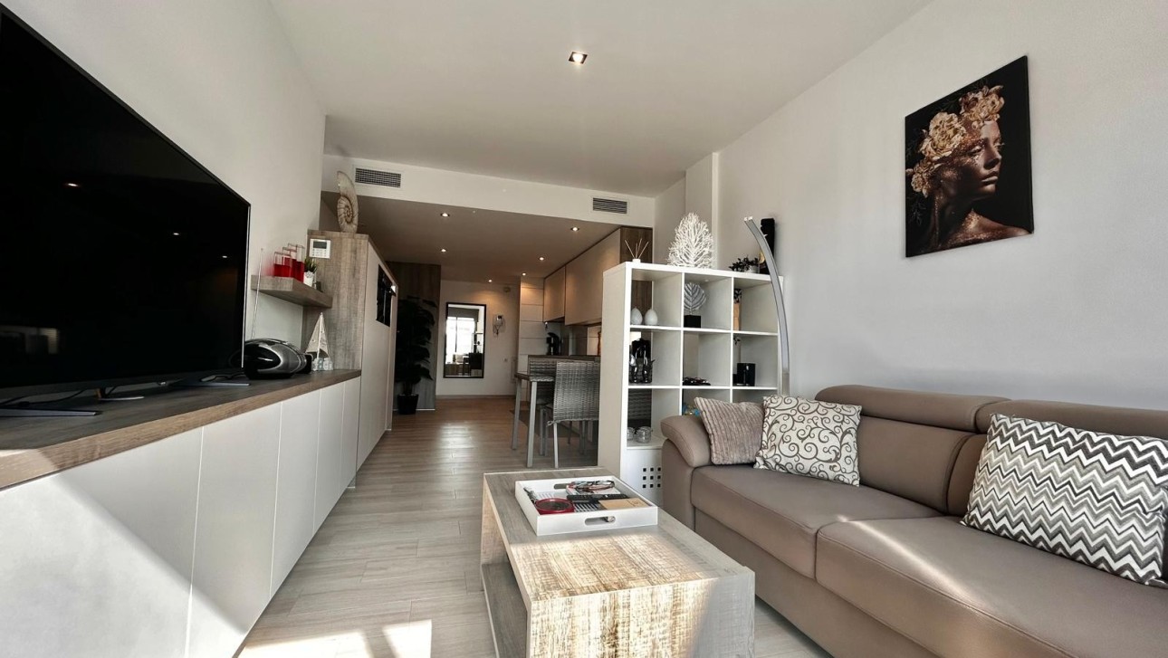 Resale - Apartment - Orihuela Costa - Villamartín