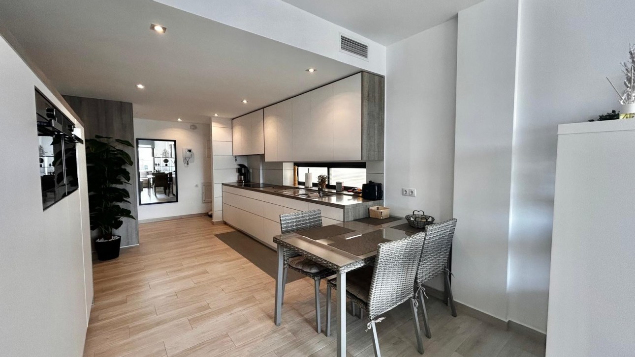Resale - Apartment - Orihuela Costa - Villamartín