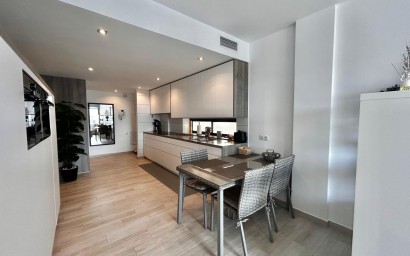 Resale - Apartment - Orihuela Costa - Villamartín