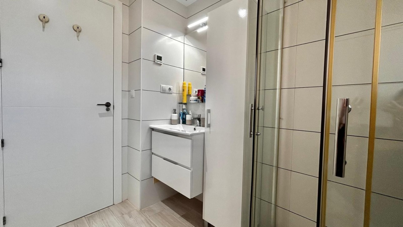 Resale - Apartment - Orihuela Costa - Villamartín