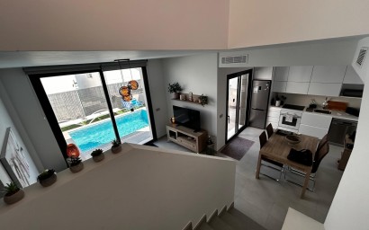 Odsprzedaż - Villa - Orihuela Costa - PAU 26