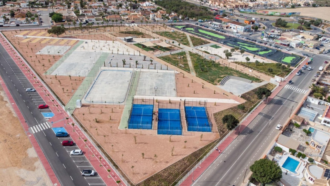 Resale - Townhouse - Torrevieja - El Chaparral