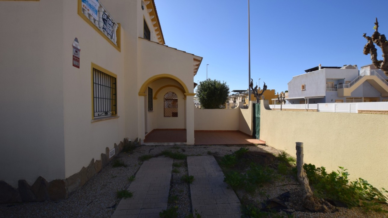 Resale - Townhouse - El Mojón