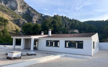 Nowy budynek - Villa - Penaguila - El Olivar