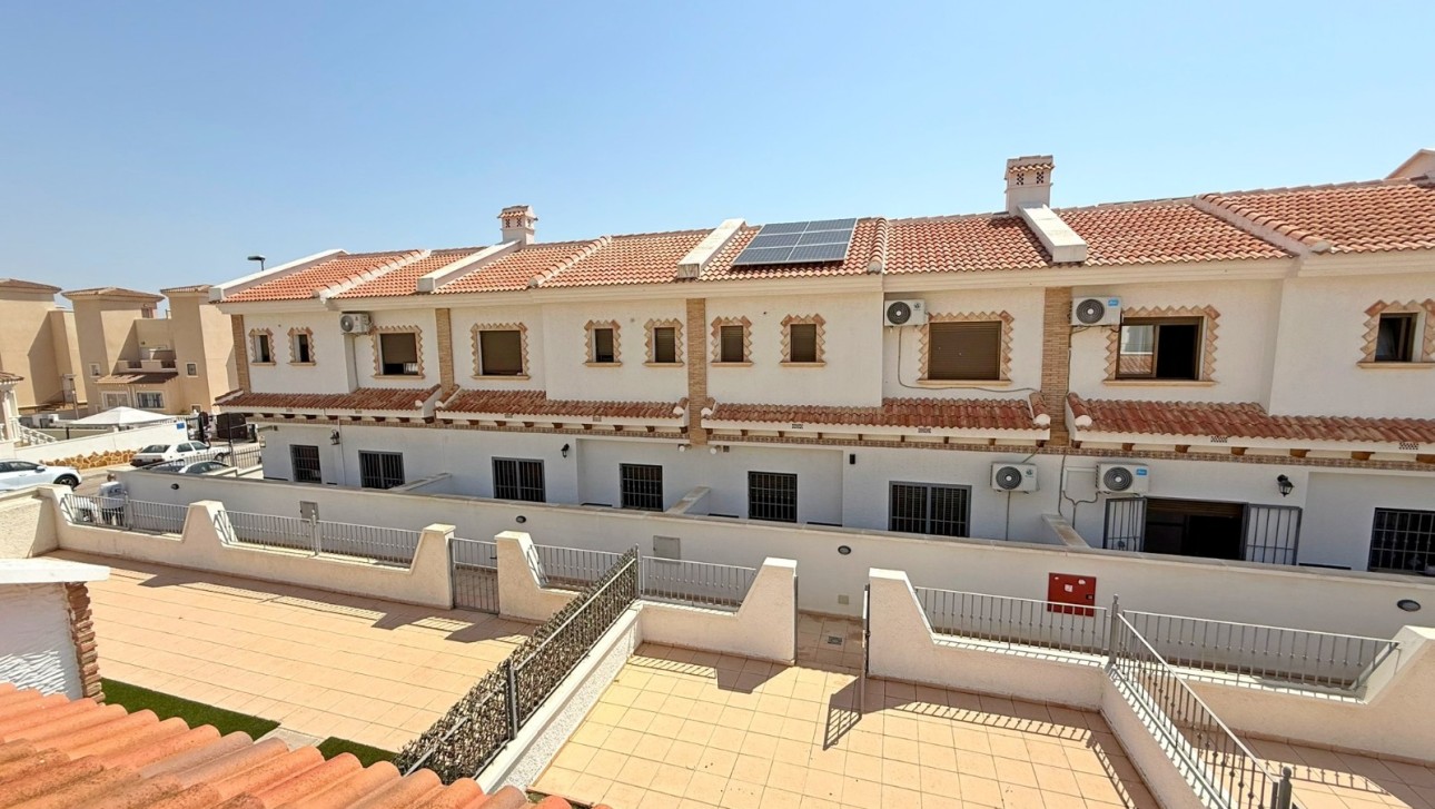 Odsprzedaż - Kamienica - San Miguel de Salinas
