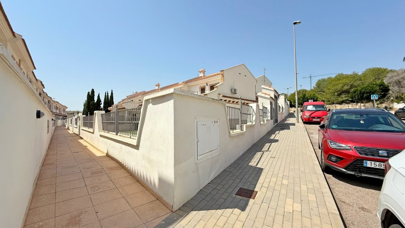 Odsprzedaż - Kamienica - San Miguel de Salinas
