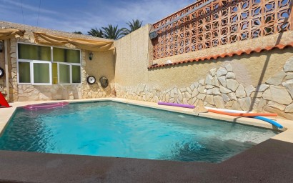 Resale - Townhouse - San Isidro