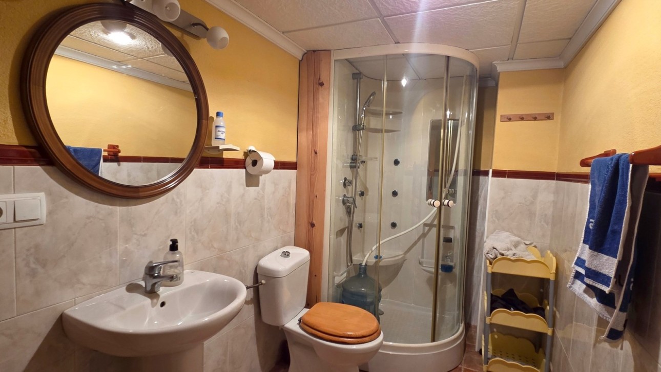 Resale - Townhouse - San Isidro
