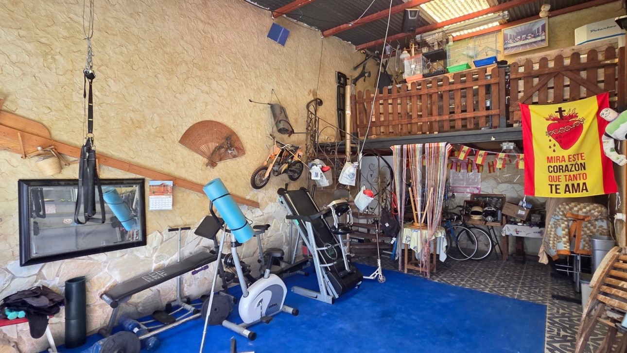 Resale - Townhouse - San Isidro