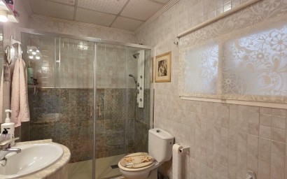 Resale - Townhouse - San Isidro
