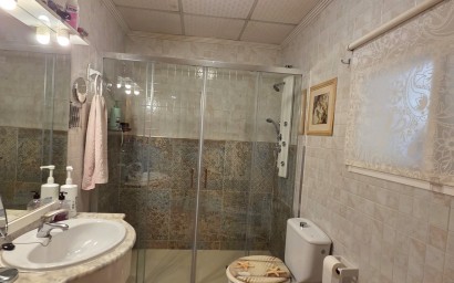 Resale - Townhouse - San Isidro
