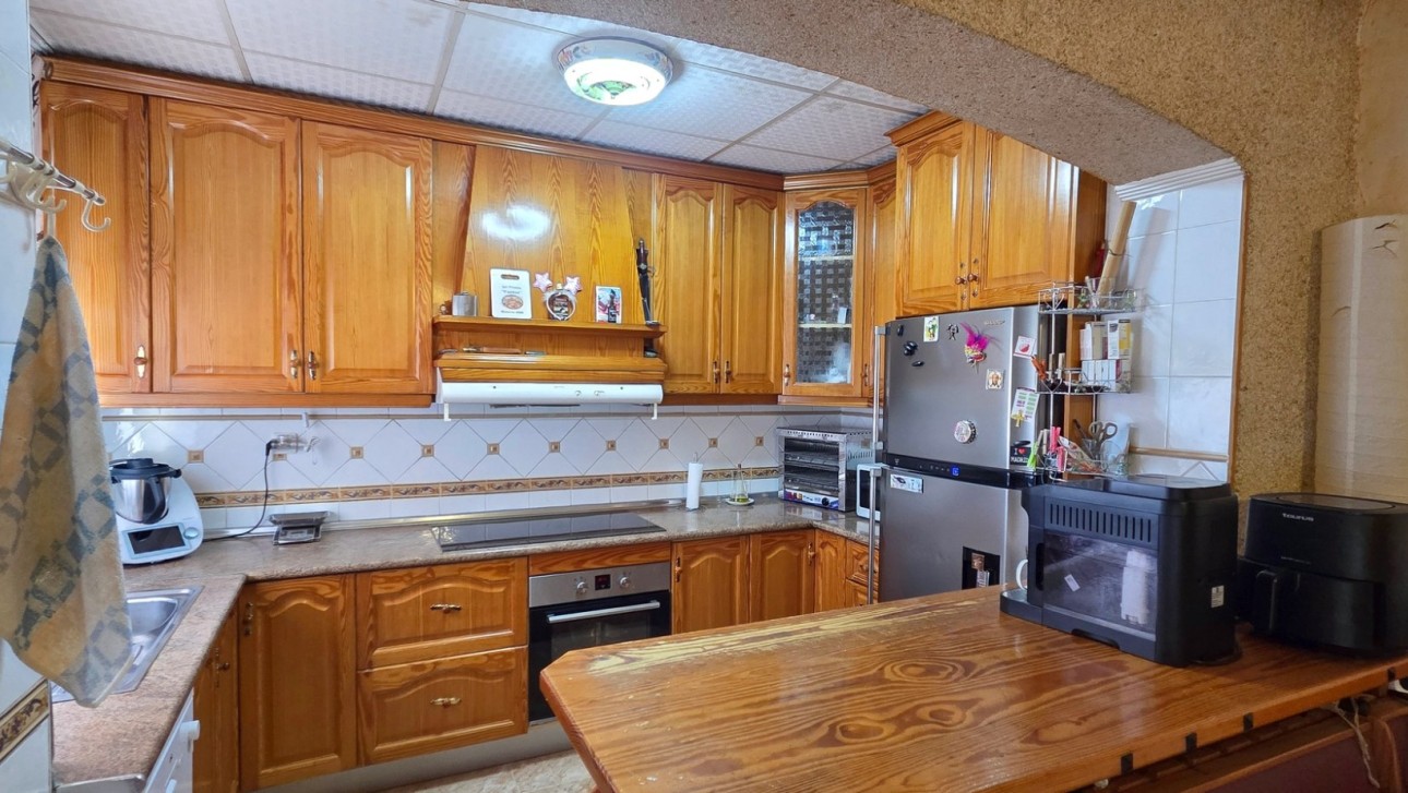 Resale - Townhouse - San Isidro