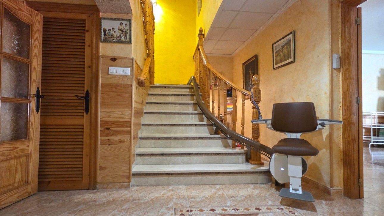 Resale - Townhouse - San Isidro
