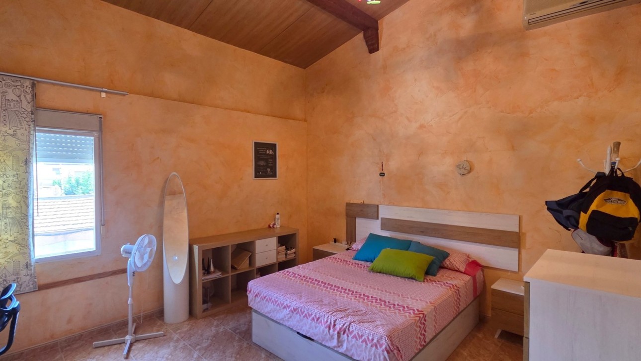 Resale - Townhouse - San Isidro