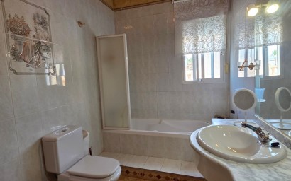 Resale - Townhouse - San Isidro