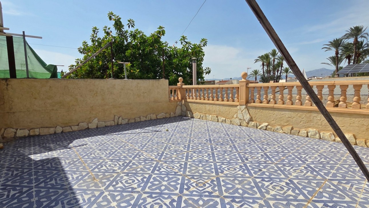 Resale - Townhouse - San Isidro