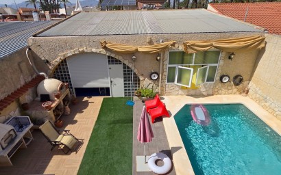 Resale - Townhouse - San Isidro