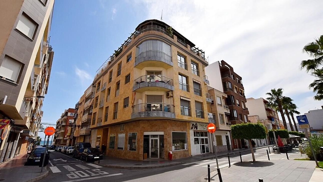 Resale - Commercial - Torrevieja - Paseo de Torrevieja